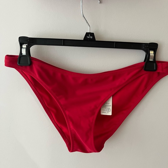 A&F Red Bikini - Picture 3 of 4